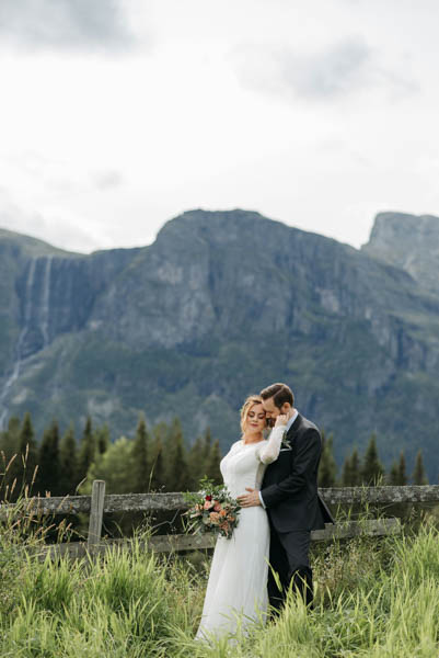 idei de posing - couple photography - fata care editeaza