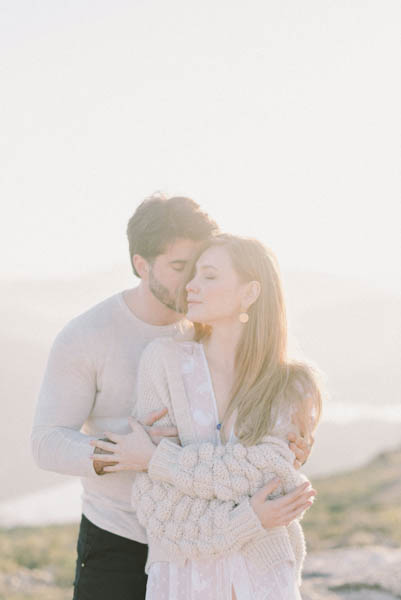 idei de posing - couple photography - fata care editeaza