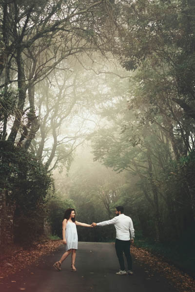 idei de posing - couple photography - fata care editeaza