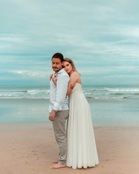 idei de posing - couple photography - fata care editeaza